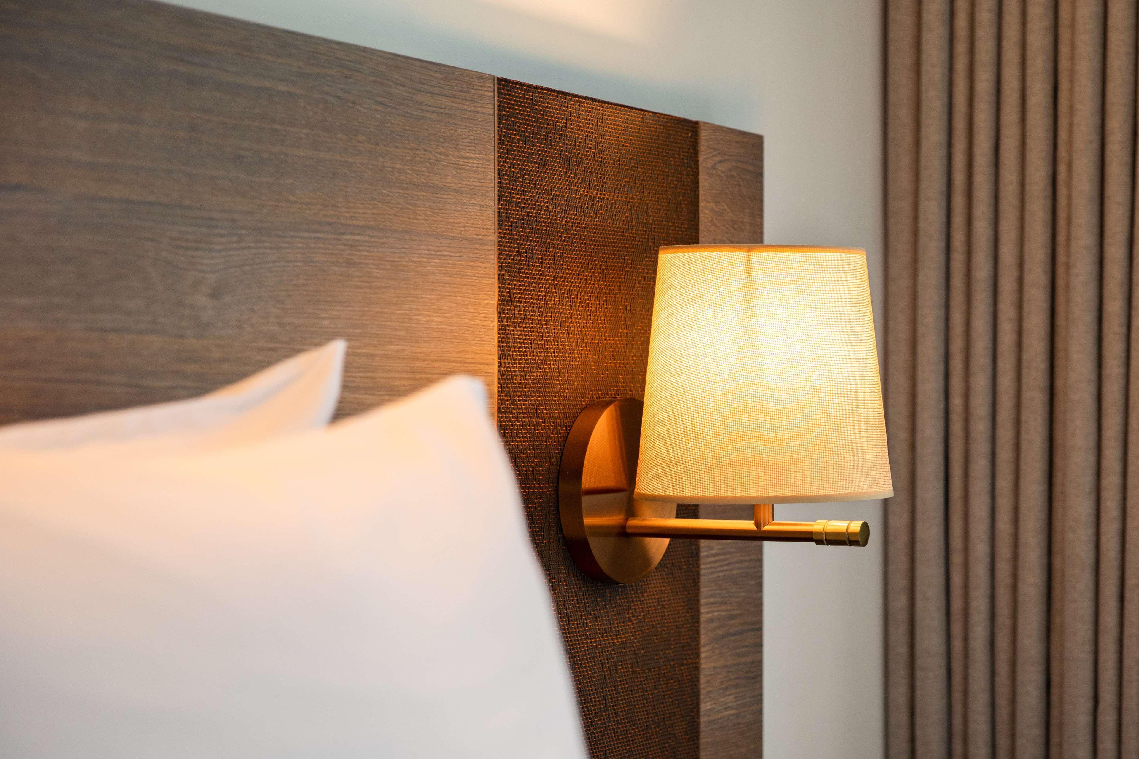Radisson Chandigarh Zirakpur Exterior photo A wall light
